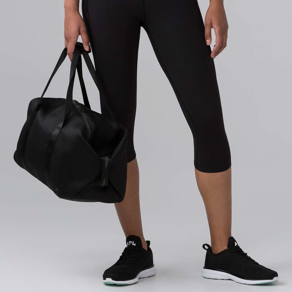 Lululemon Fast Track Duffel Bag Black Mesh Yoga